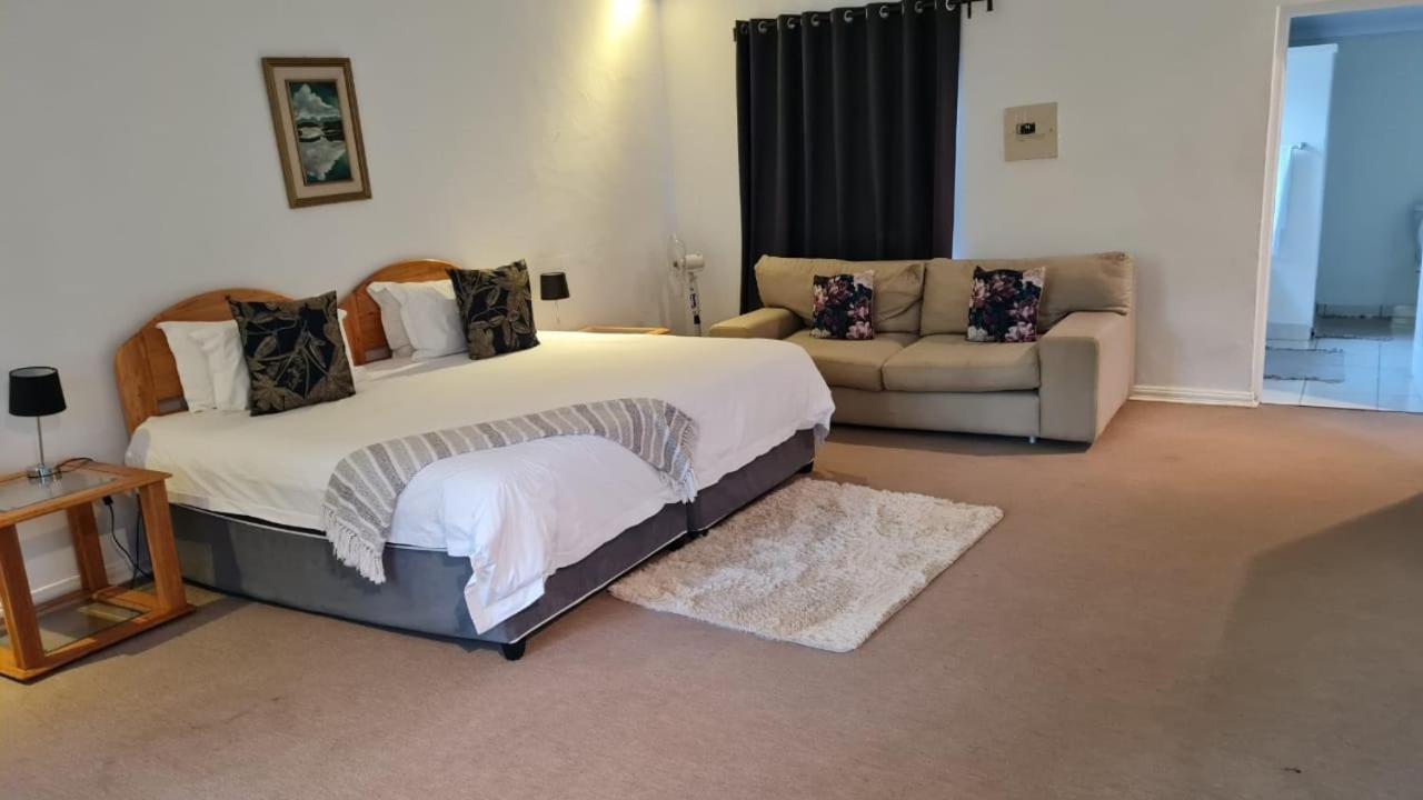 The Hertford Country Hotel Johannesburg Esterno foto